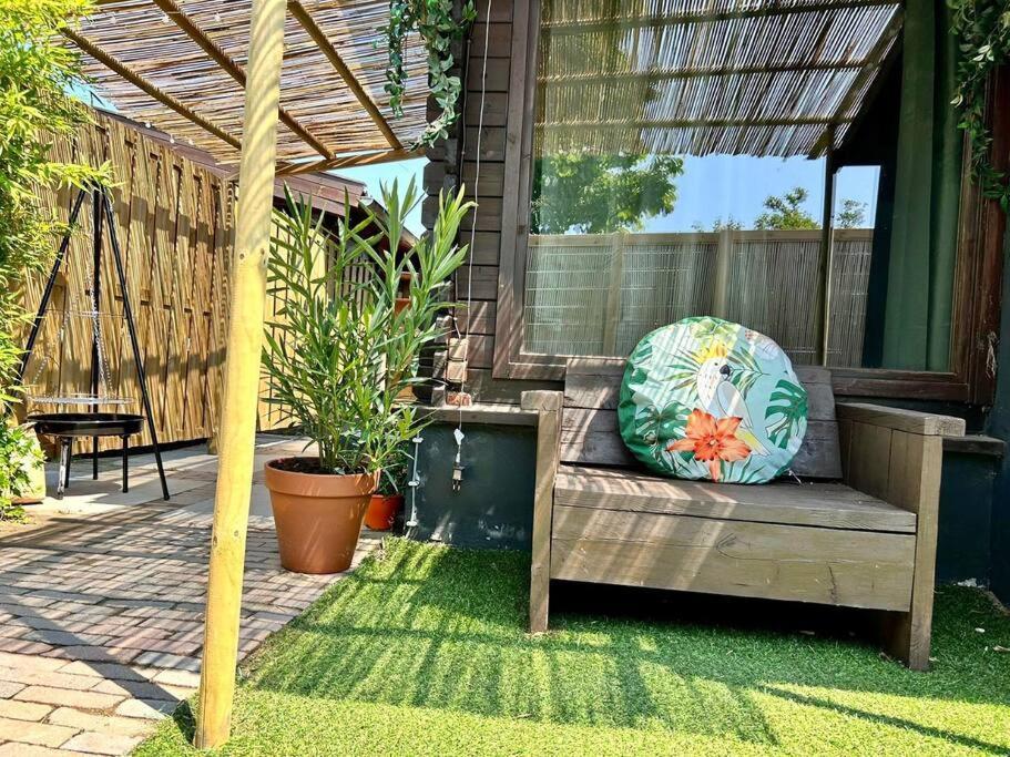 Jungle Style Lodge With Jacuzzi ,Sauna And Garden Near Amsterdam Vijfhuizen Екстер'єр фото