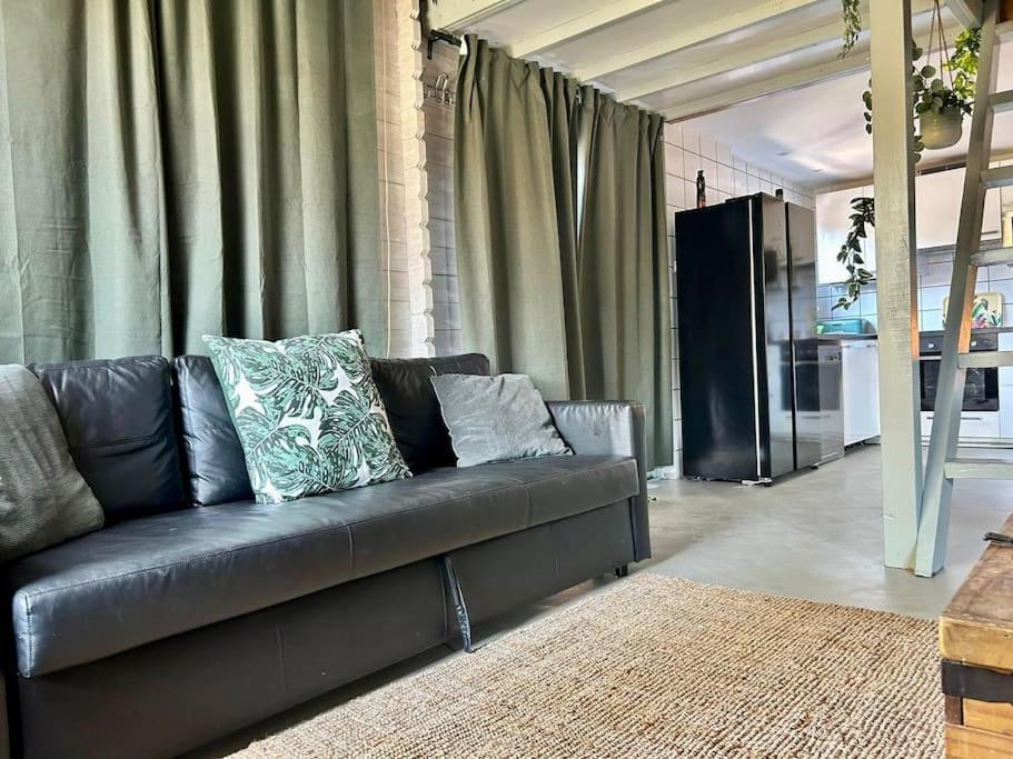 Jungle Style Lodge With Jacuzzi ,Sauna And Garden Near Amsterdam Vijfhuizen Екстер'єр фото