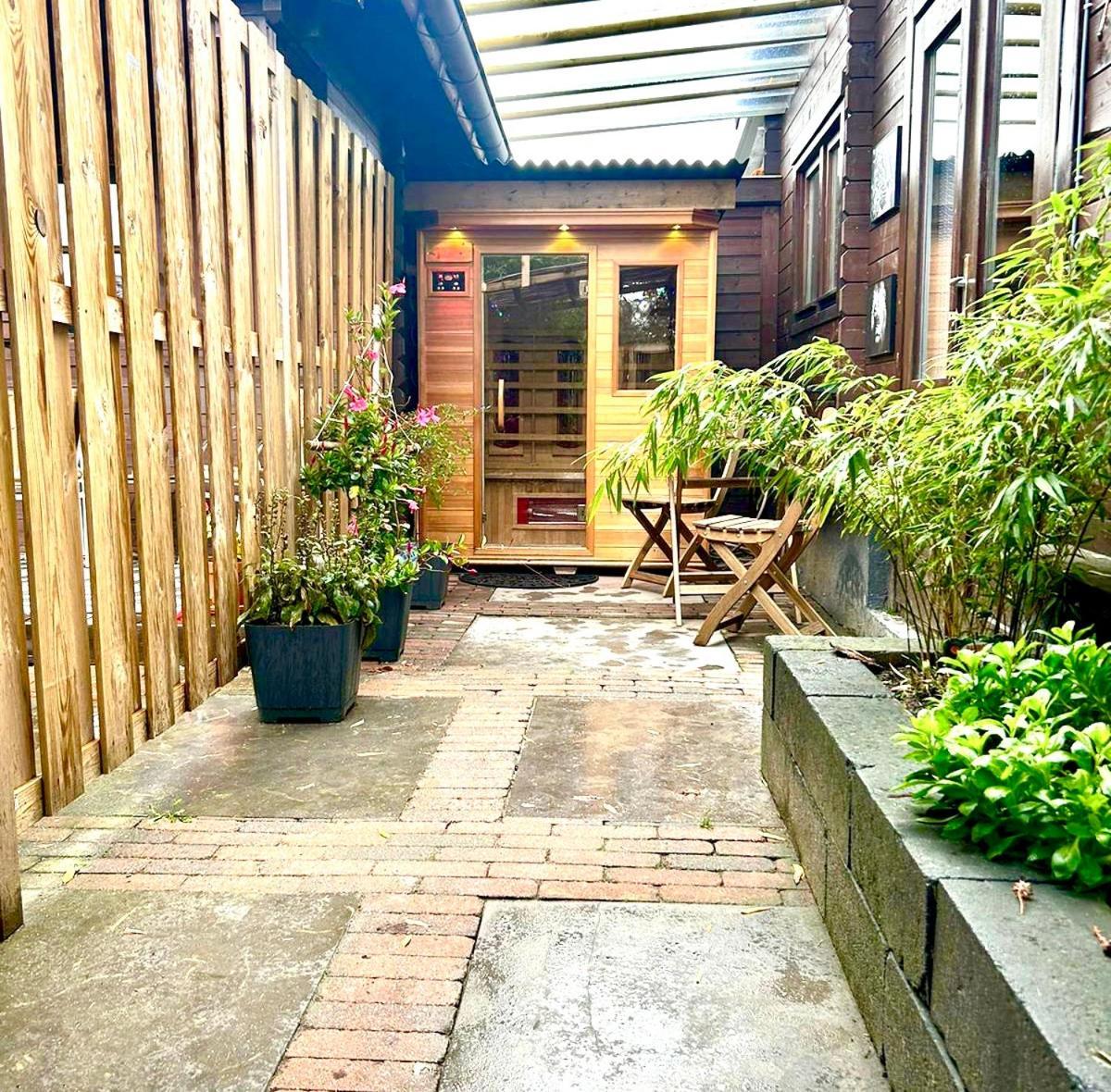 Jungle Style Lodge With Jacuzzi ,Sauna And Garden Near Amsterdam Vijfhuizen Екстер'єр фото