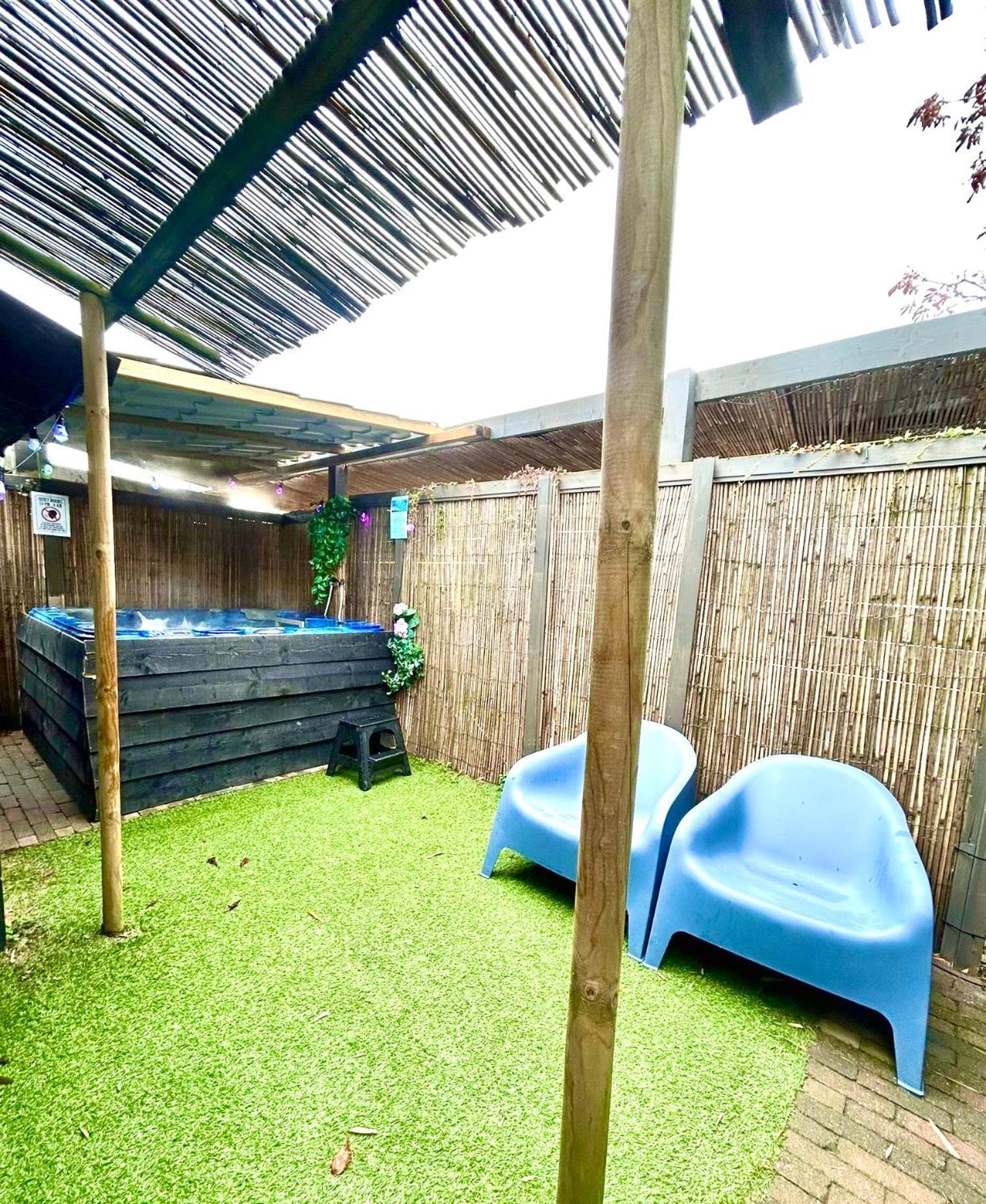 Jungle Style Lodge With Jacuzzi ,Sauna And Garden Near Amsterdam Vijfhuizen Екстер'єр фото